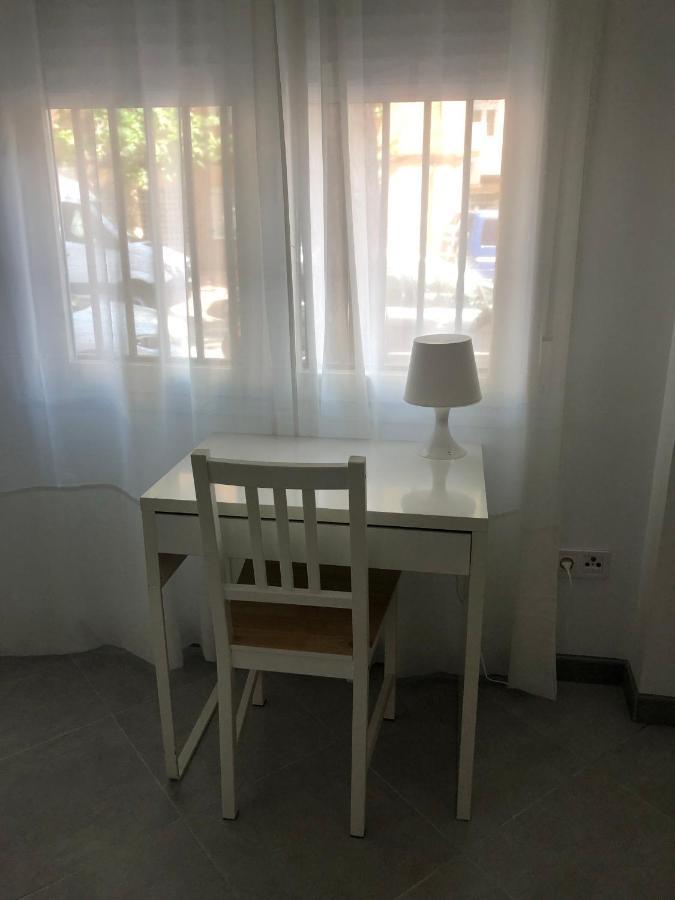 Como En Casa Lägenhet Parla Exteriör bild