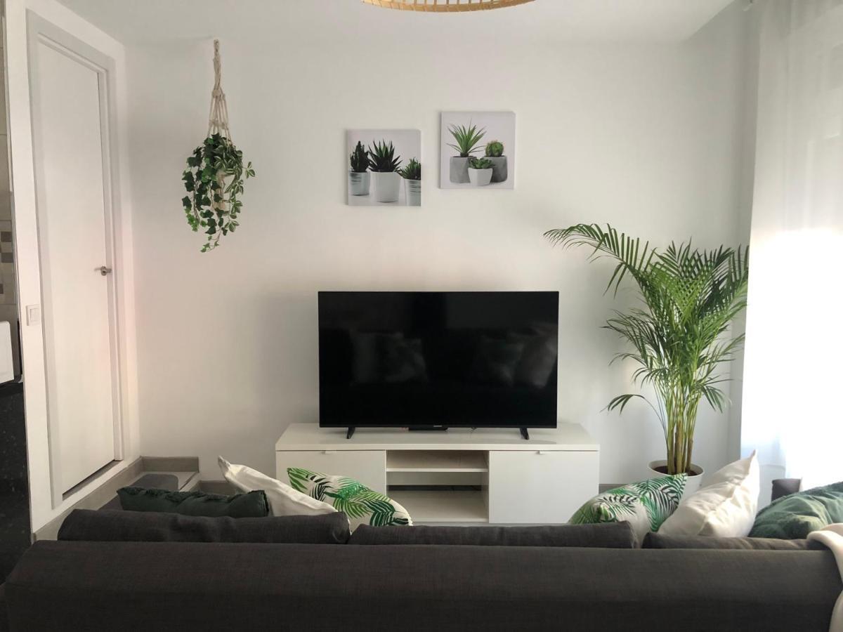 Como En Casa Lägenhet Parla Exteriör bild