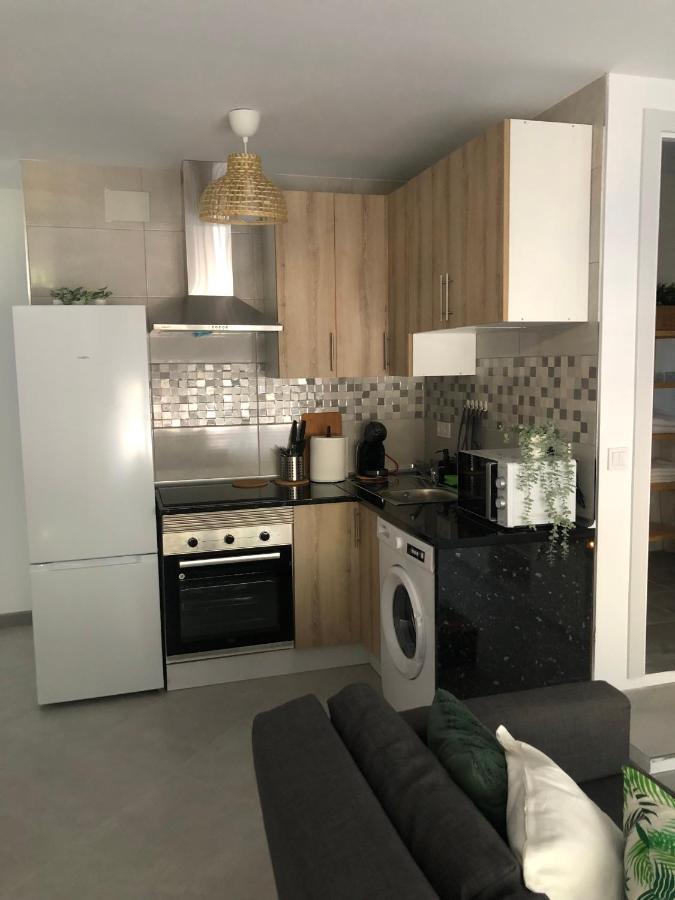 Como En Casa Lägenhet Parla Exteriör bild
